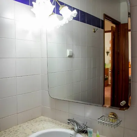 E - Countryside Apartment
