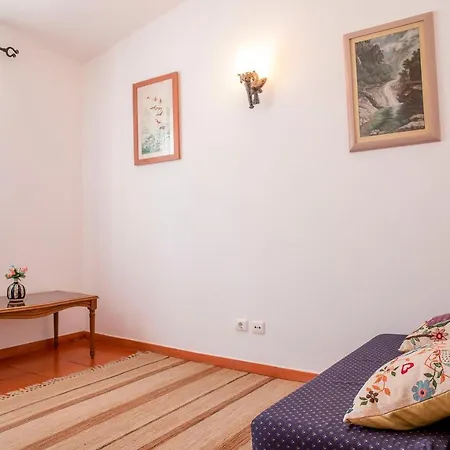 E - Countryside Apartment *