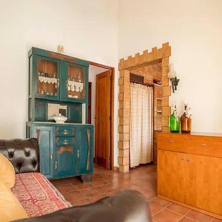 E - Countryside Apartment